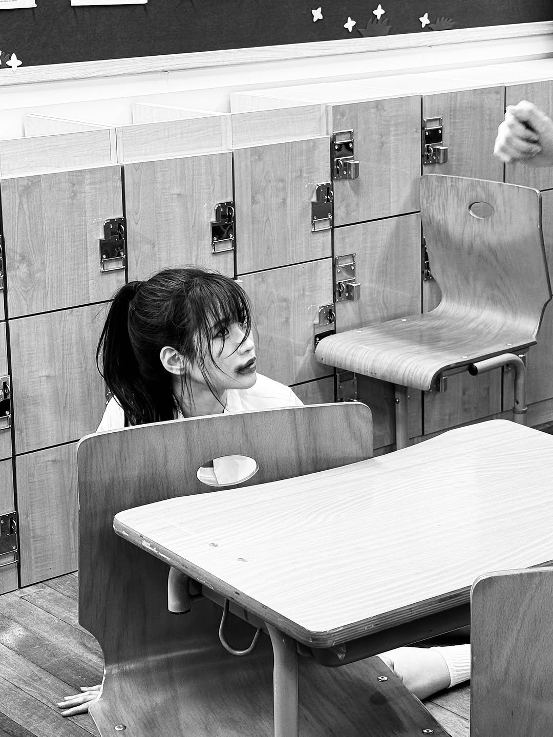 Photo by 이로아 on June 23, 2025. May be a black-and-white image of 2 people and child.