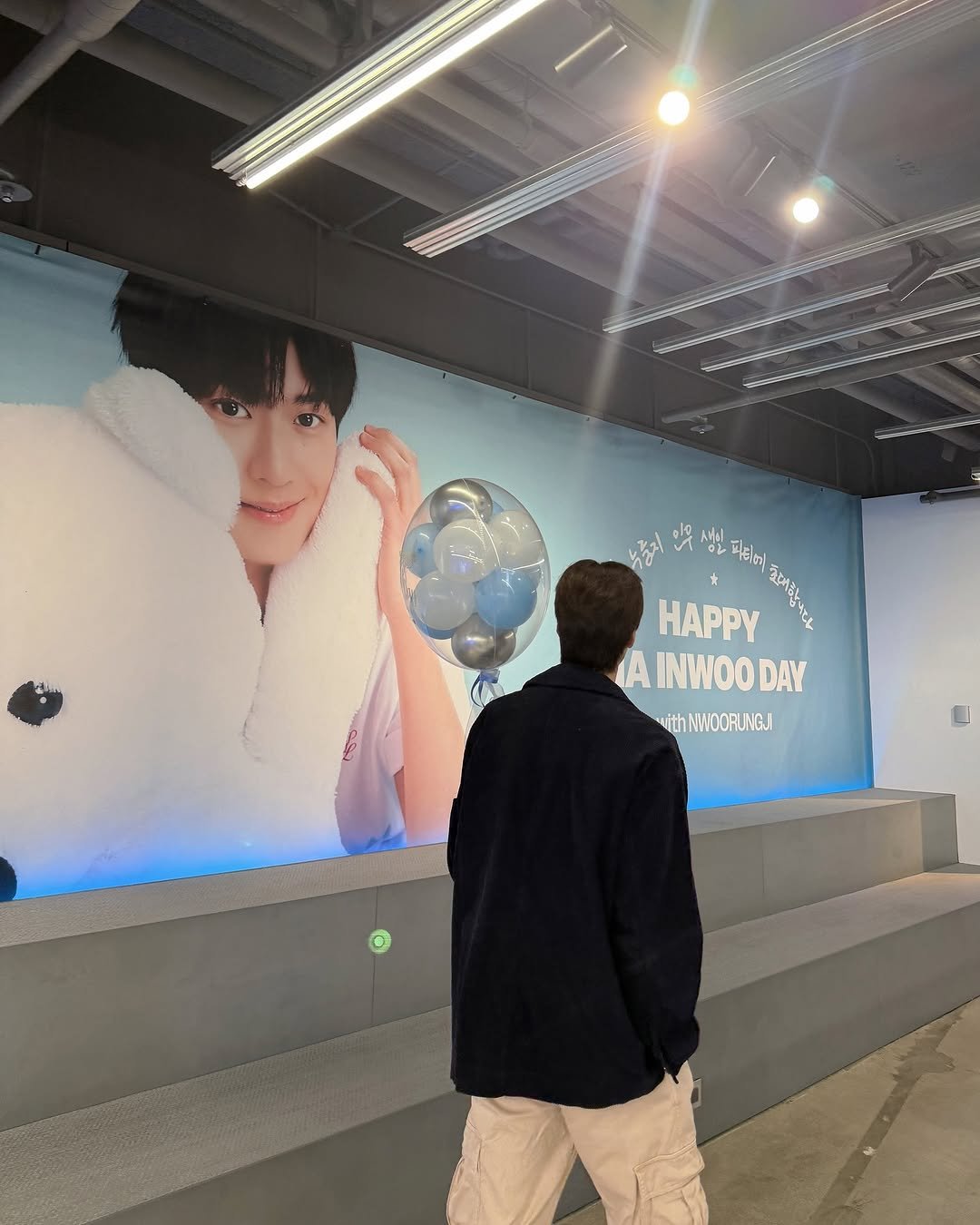 10042n00 게시물 이미지: 가까이 계시는 팬분들,
그리고 멀리 계셔도 항상 응원해주시는 팬분들 정말...