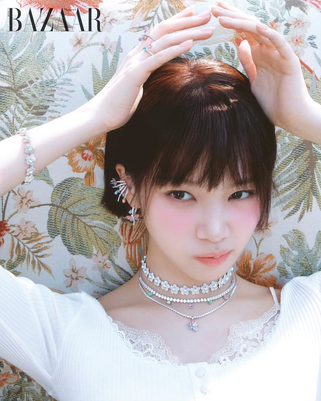_chaechae_1 게시물 이미지: @harpersbazaarkorea @swarovski