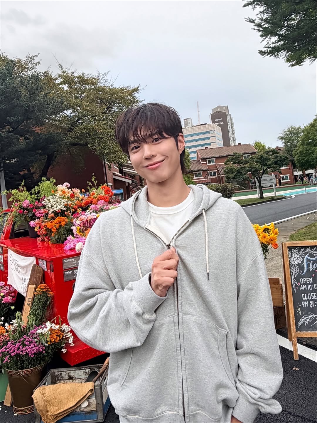 Photo shared by 박보검 PARK BO GUM on October 28, 2025 tagging @daangnmarket, and @daangni_official. May be an image of one or more people, hair, parka and text.