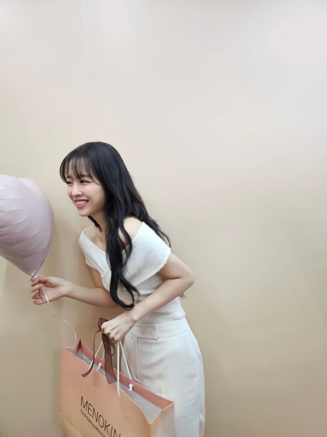 Photo by 박보영 ParkBoYoung on November 19, 2025. May be an image of balloon and text.