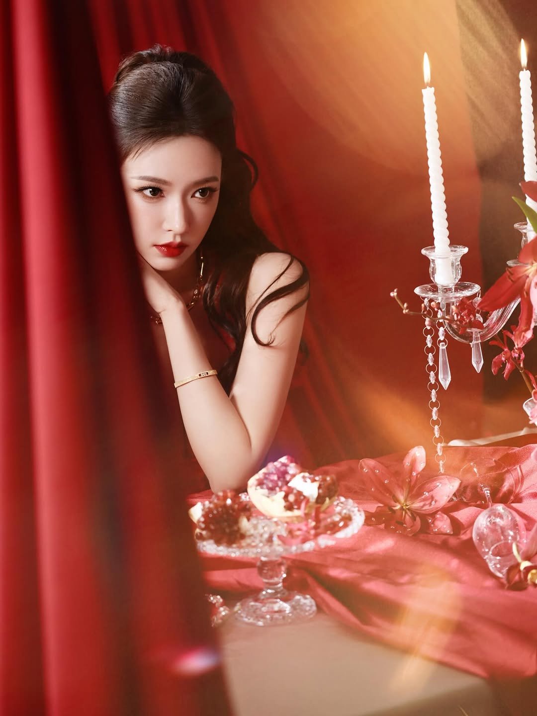 Photo by 성소 程潇 Chengxiao on February 06, 2026. May be an image of one or more people, makeup, hair, candle holder, candle, headdress and text.