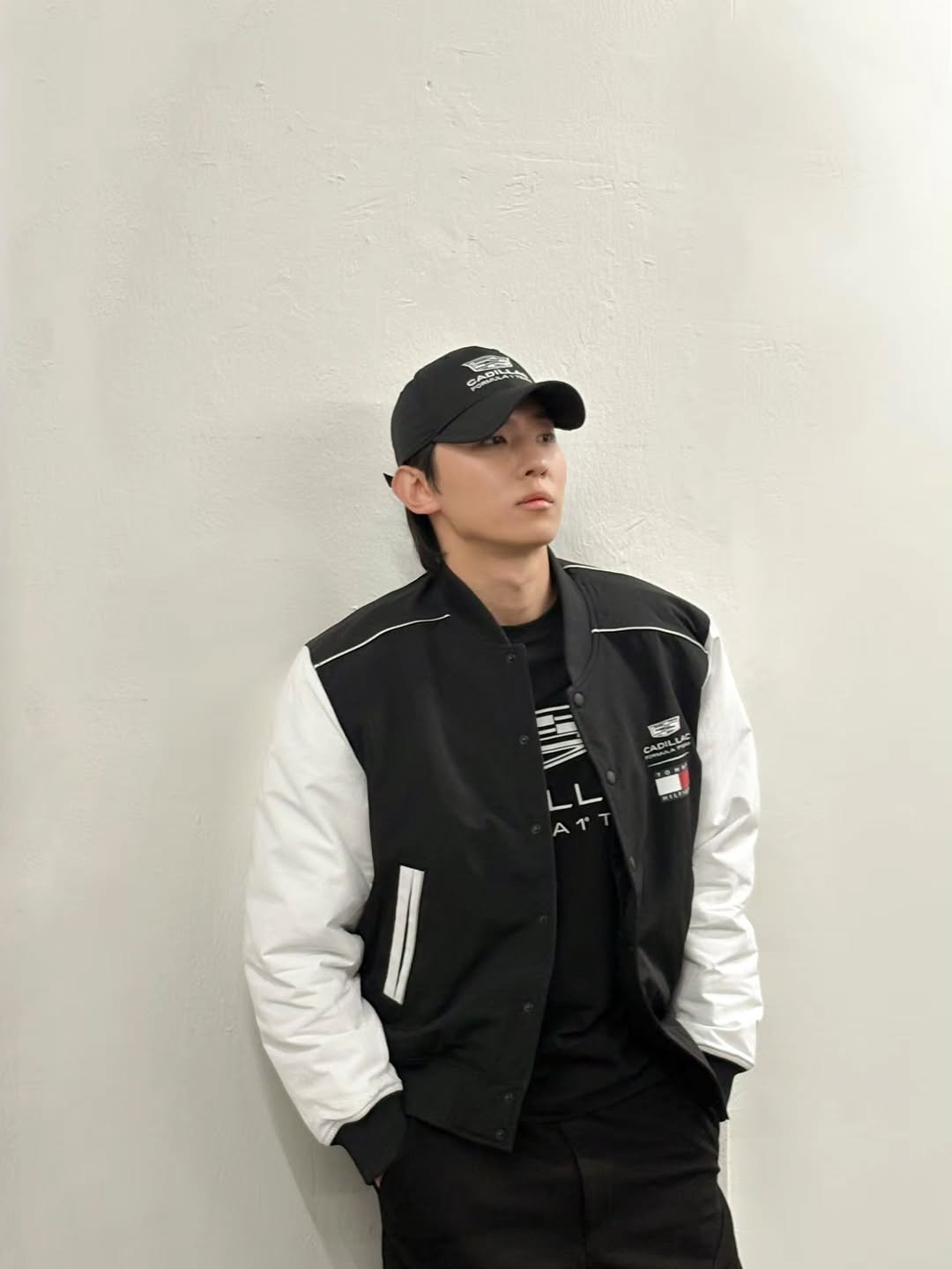 dex_xeb 게시물 이미지: .
WITH TOMMY HILFIGER