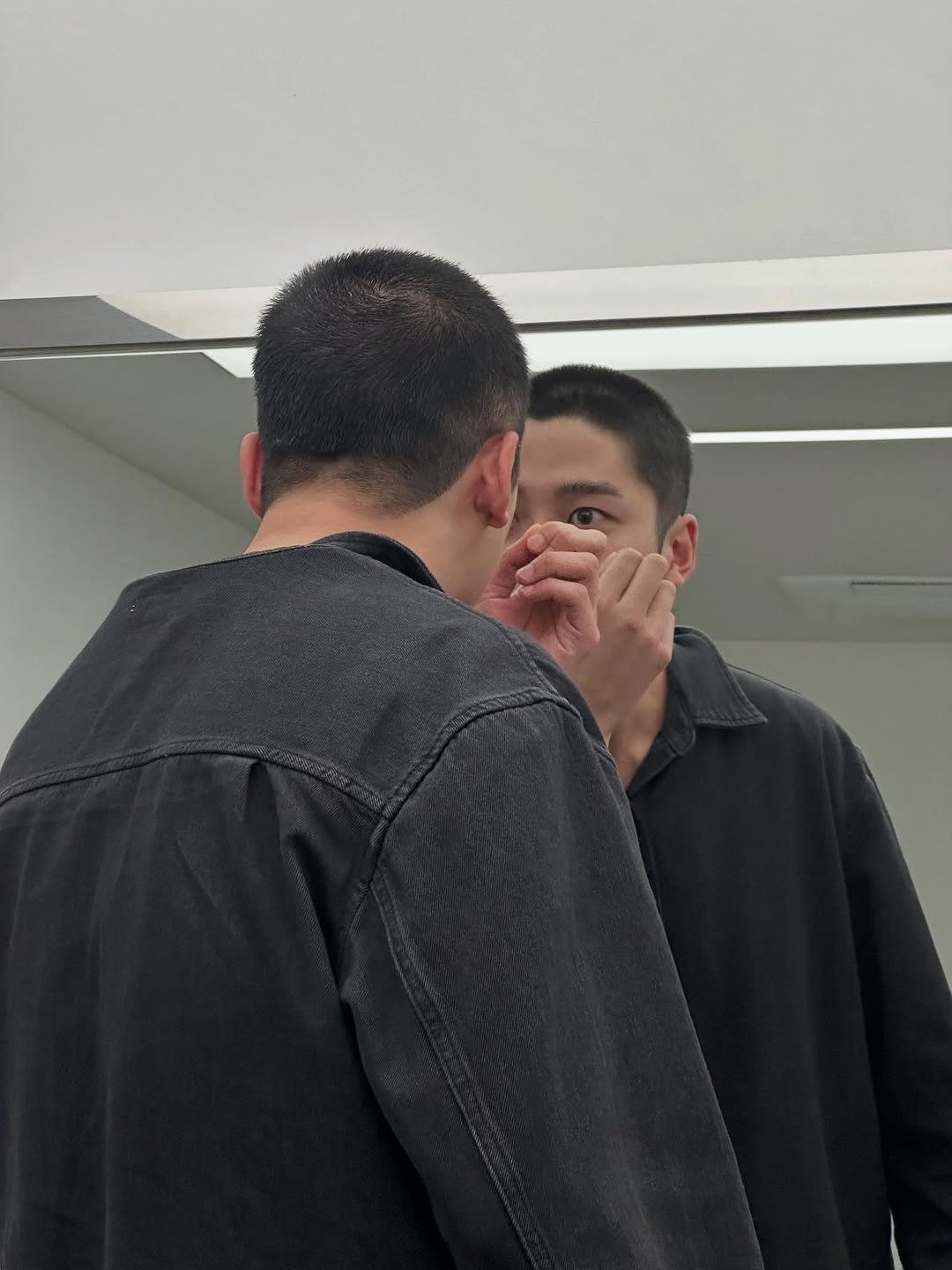ewsbdi 게시물 이미지: 시원합니다 다녀올게요 🫡