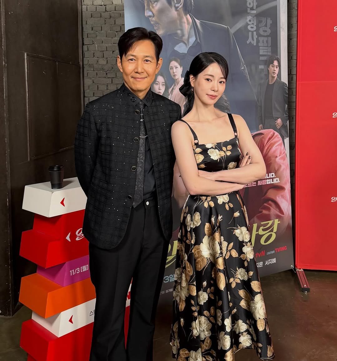 Photo shared by Lee jung jae on October 29, 2025 tagging @limjjy2. May be an image of one or more people, dinner jacket, carpet and text.