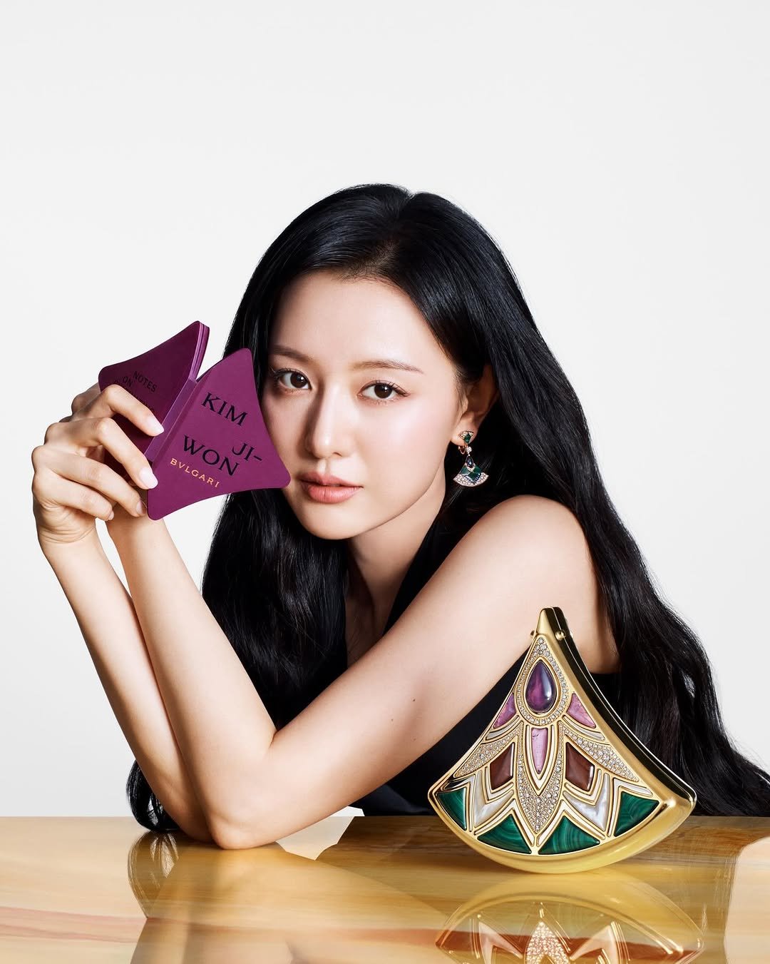 geewonii 게시물 이미지: Took a look inside myself, and found something...