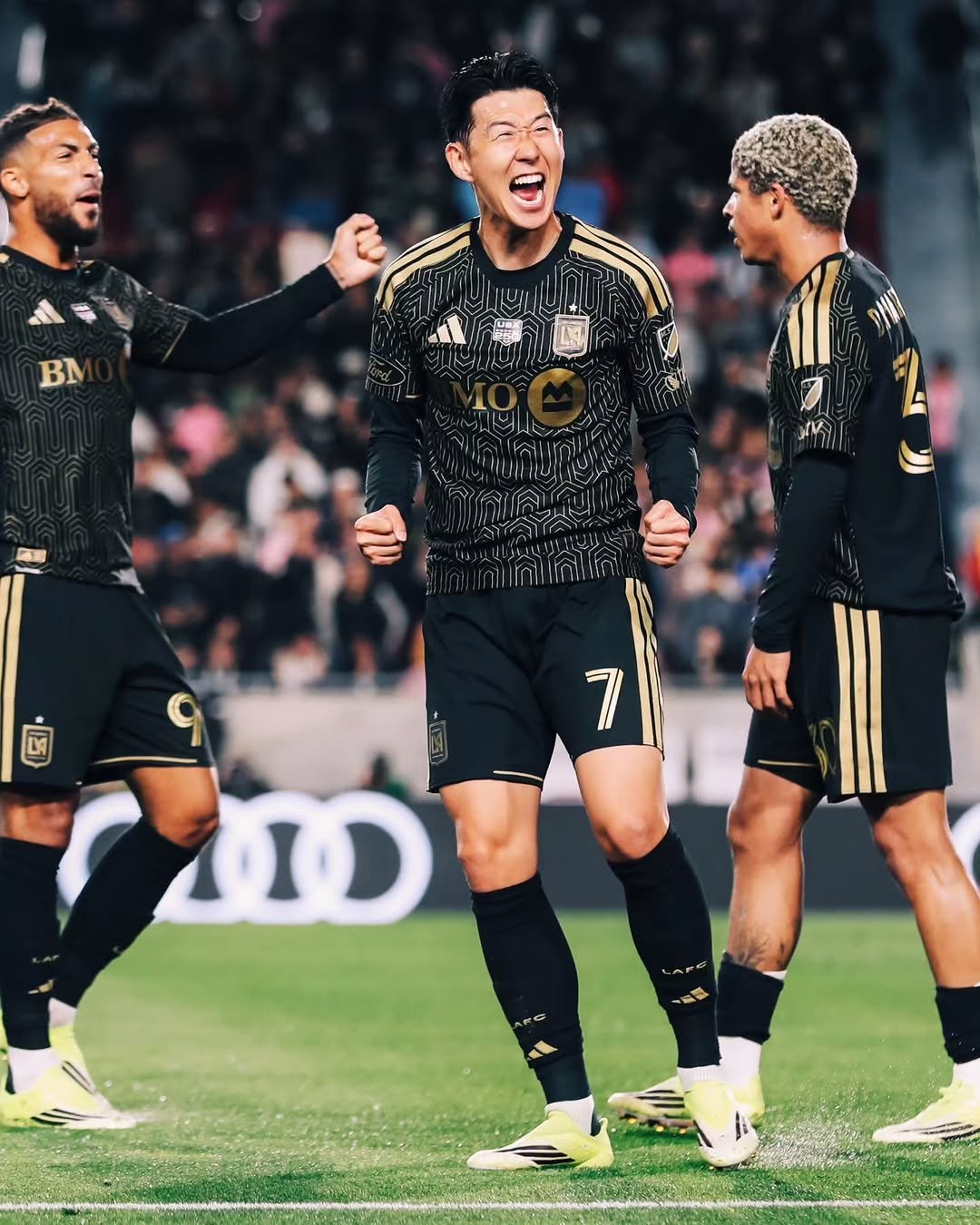 Photo by Son HeungMin(손흥민)🇰🇷 on February 21, 2026. May be an image of soccer, football and text that says 'BN 7 ชิ T10'.