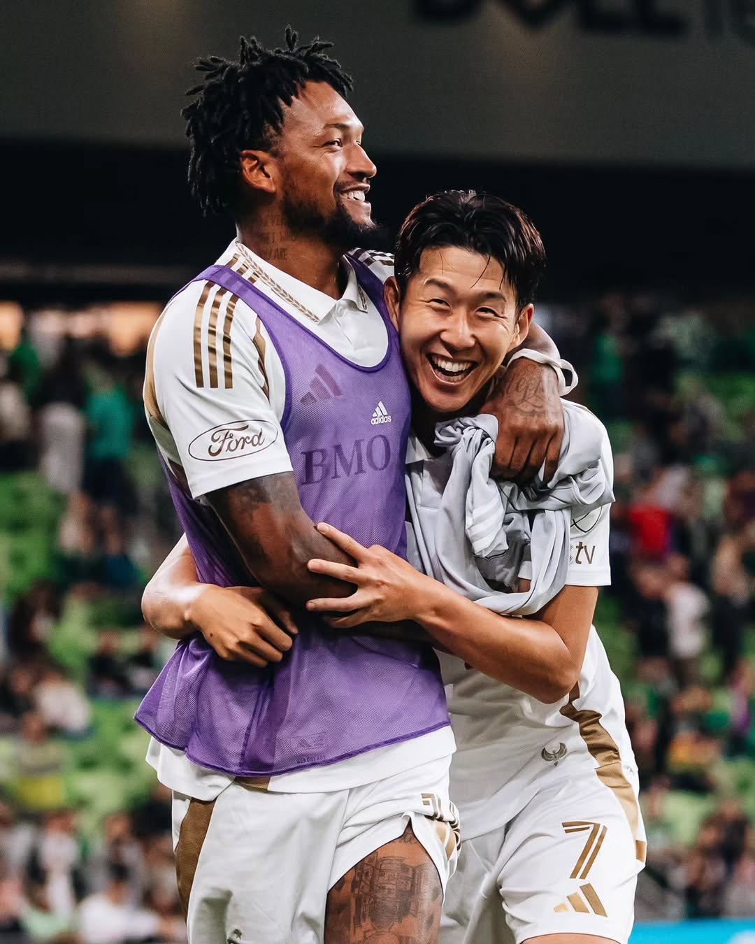 Photo by Son HeungMin(손흥민)🇰🇷 on November 03, 2025. May be an image of football, soccer, ball, stadium and text.