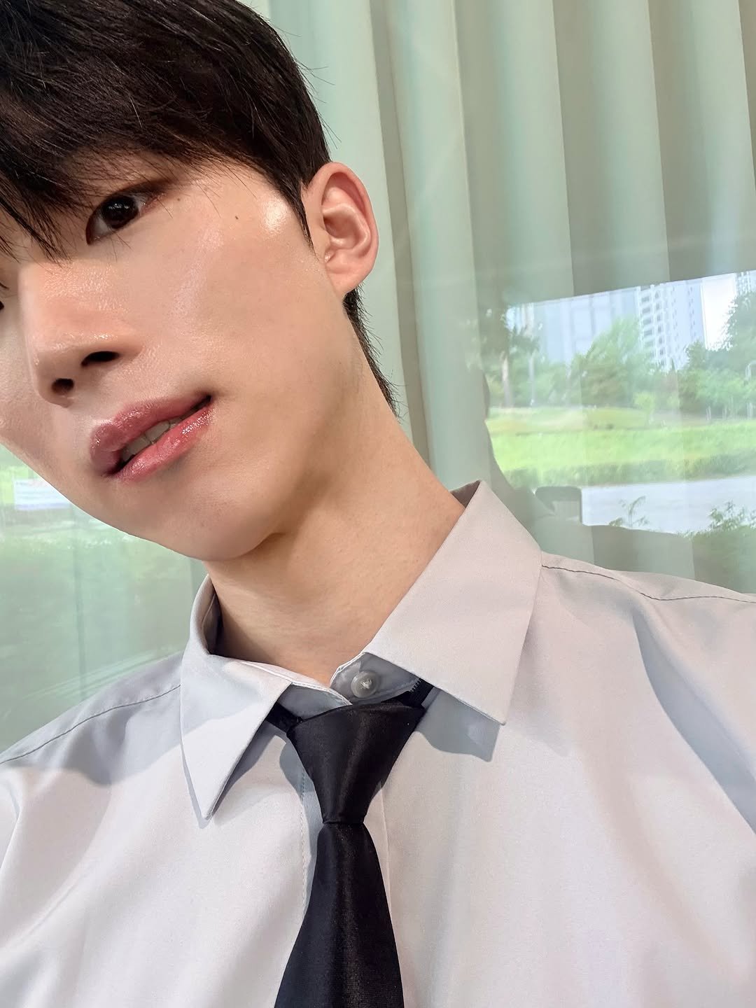 juneasy__ 게시물 이미지: 안녕