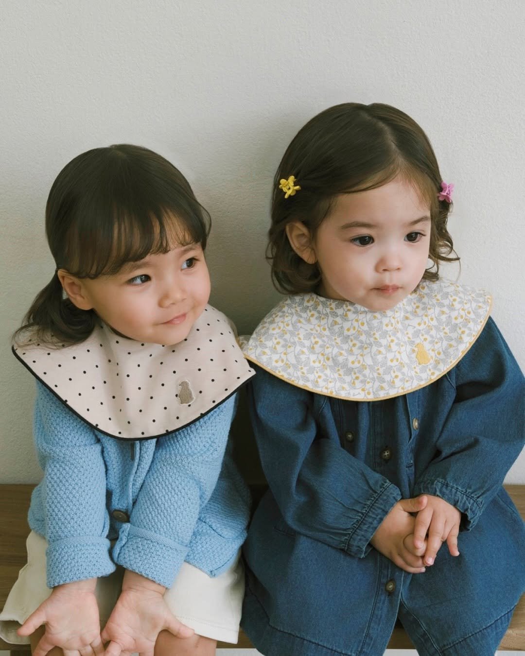 Photo shared by Konny l 코니아기띠 & 코니 신생아 용품 on August 06, 2025 tagging @konnybaby_kr. May be an image of 2 people and child.
