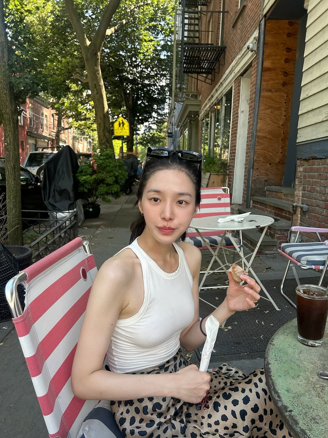 Photo by 박규영 on July 08, 2025. May be an image of 1 person, cigarette, chopsticks, parasol, cornflower and text.