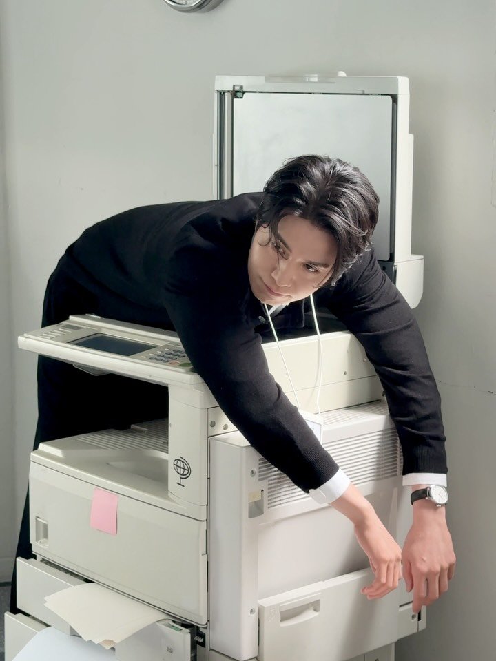 leedongwook_official 게시물 이미지: -

𝗟𝗘𝗘 𝗗𝗢𝗡𝗚 𝗪𝗢𝗢𝗞 𝟮𝟬𝟮𝟲 𝗦𝗘𝗔𝗦𝗢𝗡’𝗦...