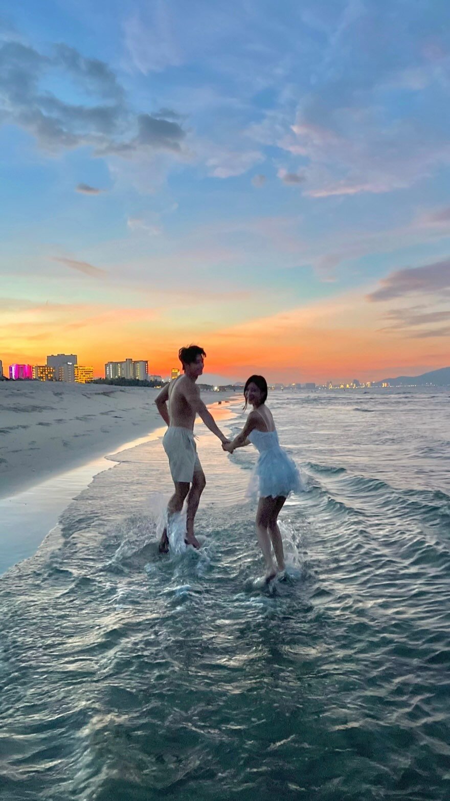 lloveeely 게시물 이미지: 행복한 여행의 필수템 💕 #광고
다들 여행 막판에 다리가 버티질 못해서 힘들 때...
