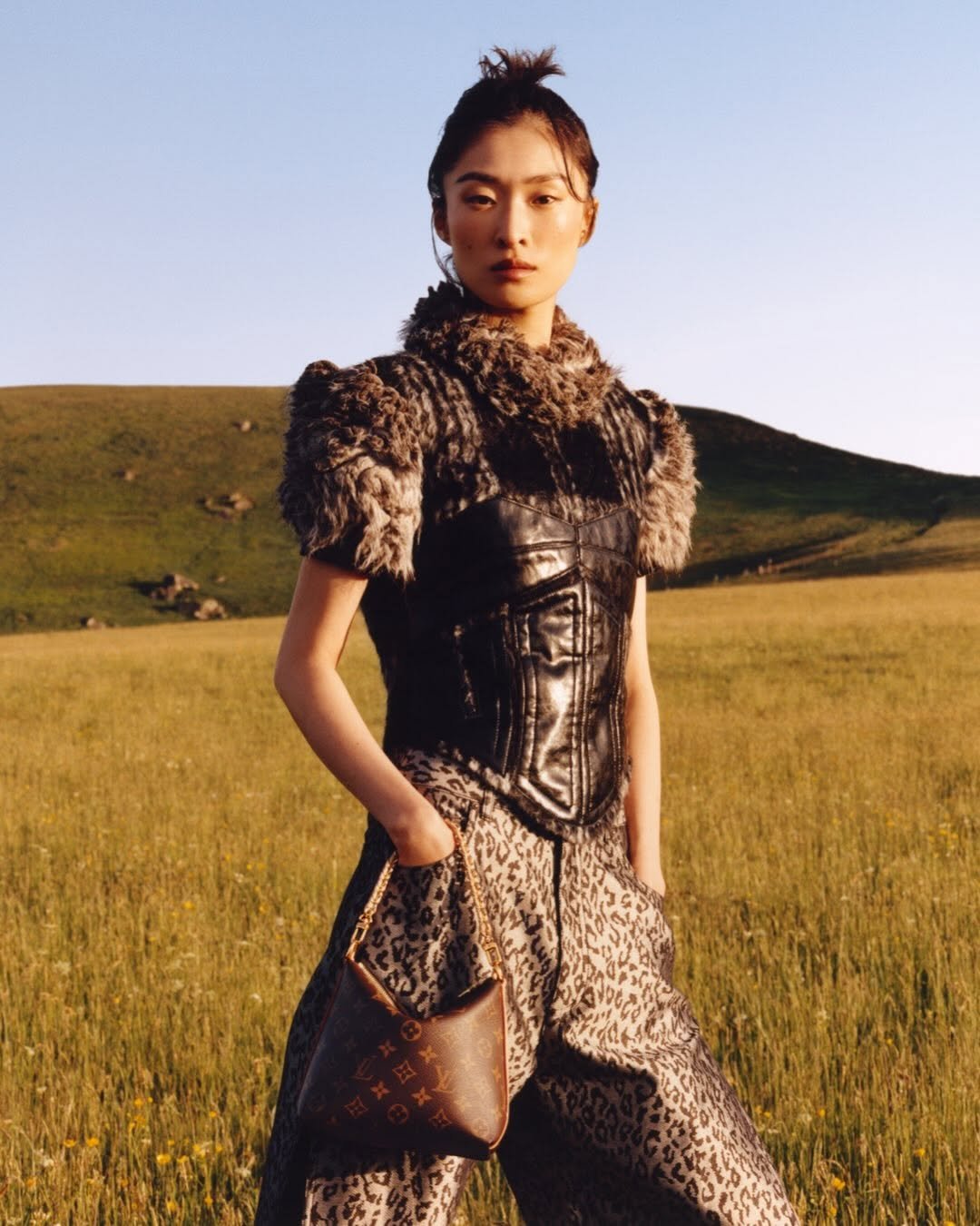 louisvuitton 게시물 이미지: Poetry of movement. The Fall-Winter 2026...