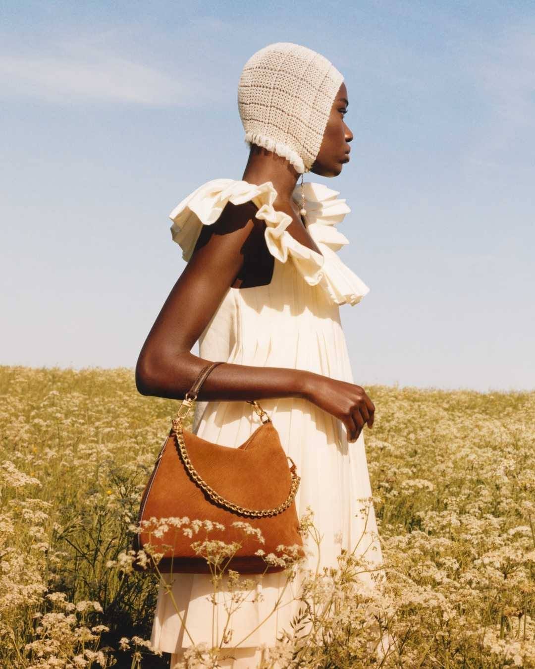 louisvuitton 게시물 이미지: Fields of expression. The Multipass bag by...