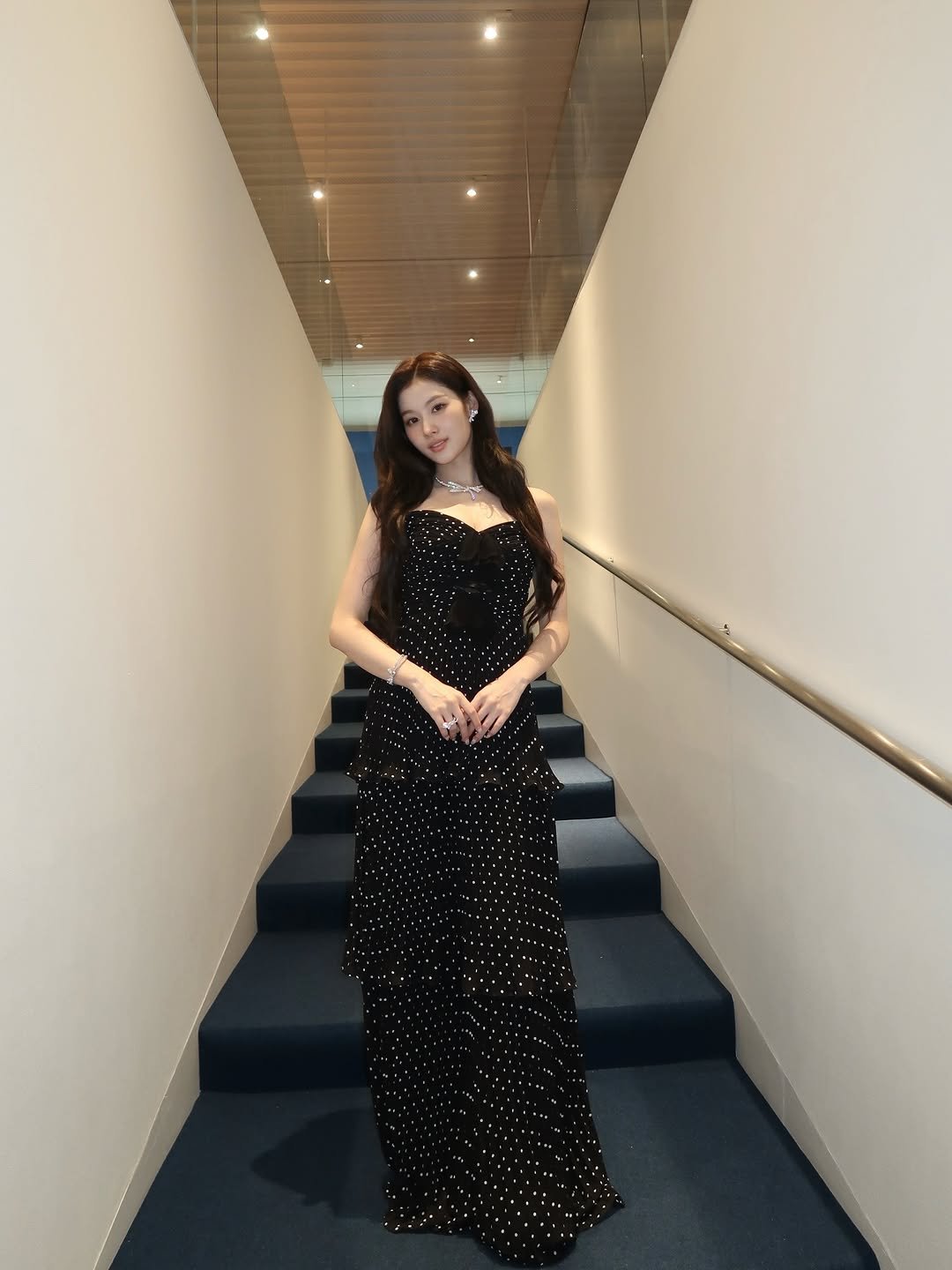 Photo shared by 사나 𝚂𝚊𝚗𝚊 on February 08, 2026 tagging @graff. May be an image of text.