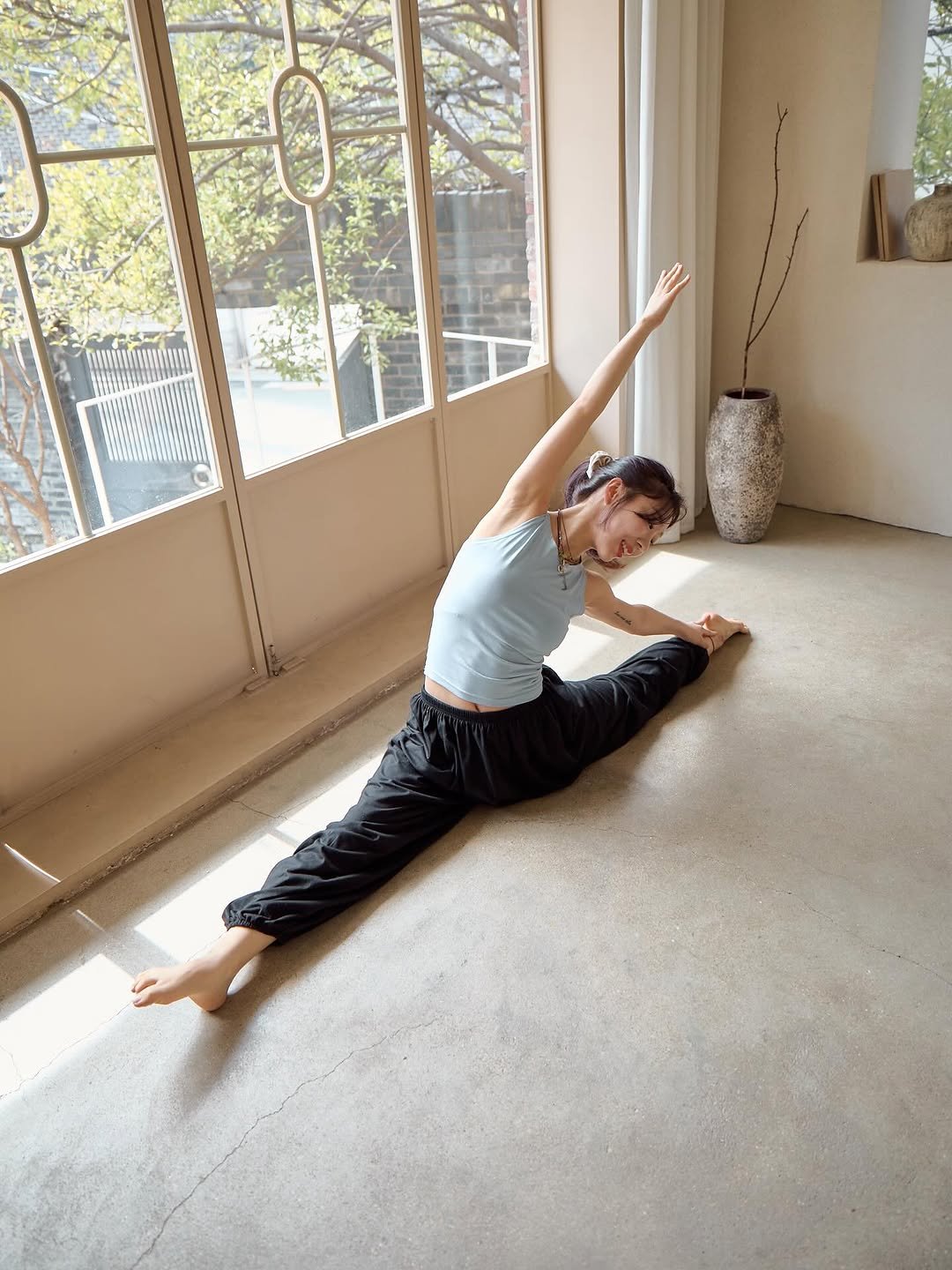 Photo shared by 맑음요가☘️ on August 04, 2025 tagging @spacek_korea. May be an image of 1 person, practicing yoga, dancing, activewear and text.