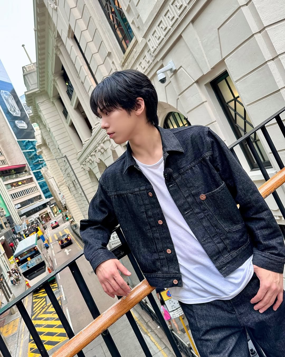 Photo shared by 라키 on November 03, 2025 tagging @woolrich_japan, and @woolrich.outdoorlabel.