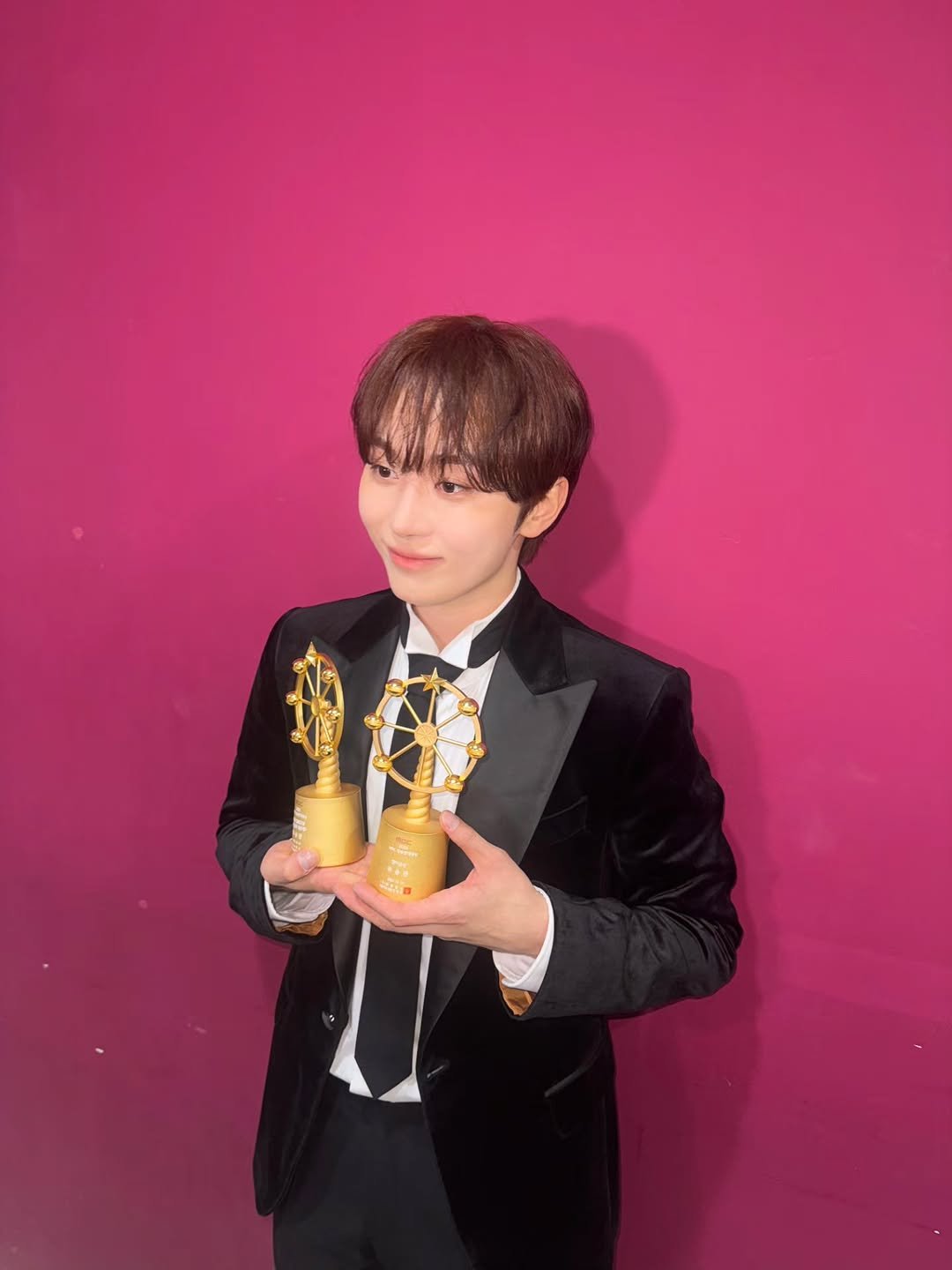 Photo by 승관 SEUNGKWAN on December 31, 2025. May be an image of bolo tie and text.