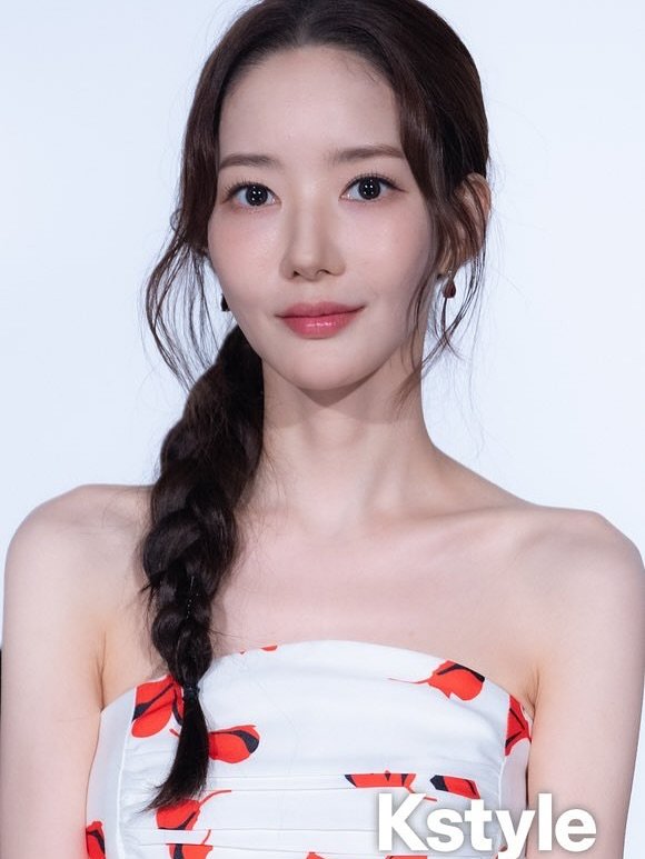 Photo by 박민영 Park Min Young on September 05, 2025. May be an image of one or more people, braids, makeup, top, dress and halter top.