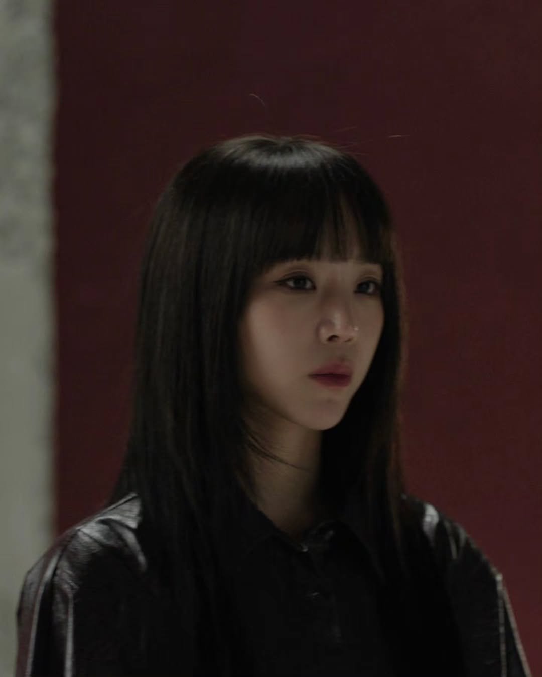 Photo by 신혜선  Shin hae sun on February 21, 2026. May be an image of one or more people, bangs and text.