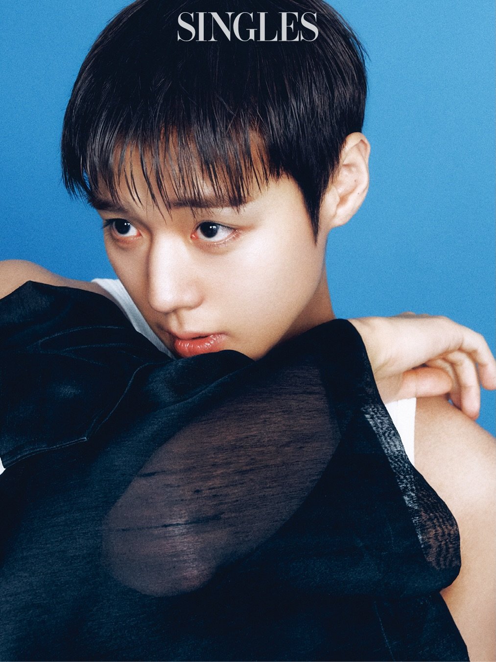 singlesmagazine 게시물 이미지: #SINGLES_COVER 
바로 내일이죠! TVING과 tvN에서 공개를 앞둔...