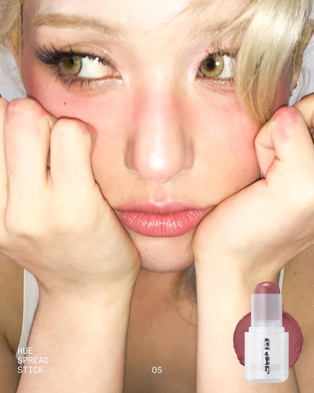 Photo shared by 글맆 GLYF on December 20, 2025 tagging @somsomi0309. May be an image of one or more people, lipstick, makeup, eyeliner and text.