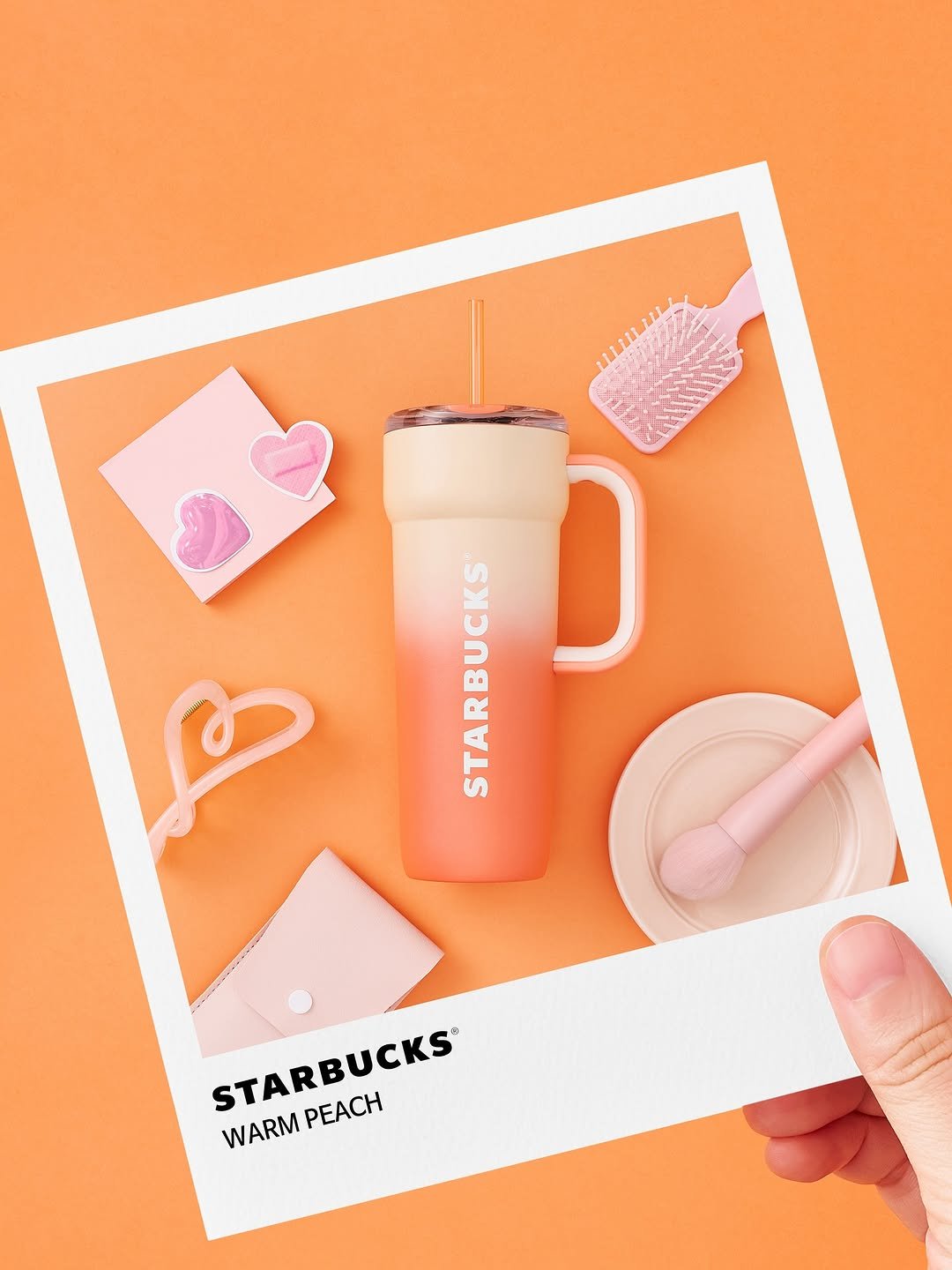 Photo shared by 스타벅스 코리아 on August 12, 2025 tagging @amuse. May be an image of water bottle and text that says 'nInuL 0 ER D STARBUCKS WARM STARBUCKS PEACH'.
