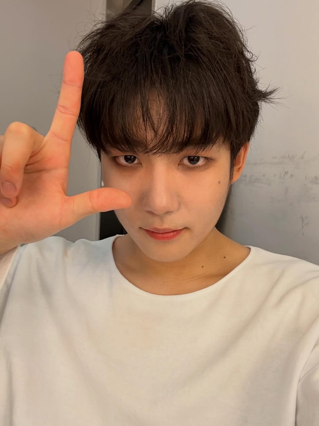 t_js0813 게시물 이미지: 데스노트 사건 종결. 2025.10.14~2026.05.25
드디어 키라를...