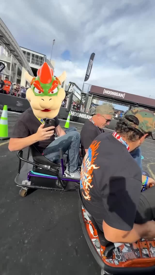thehoonigans 게시물 이미지: What it actually feels like karting with...